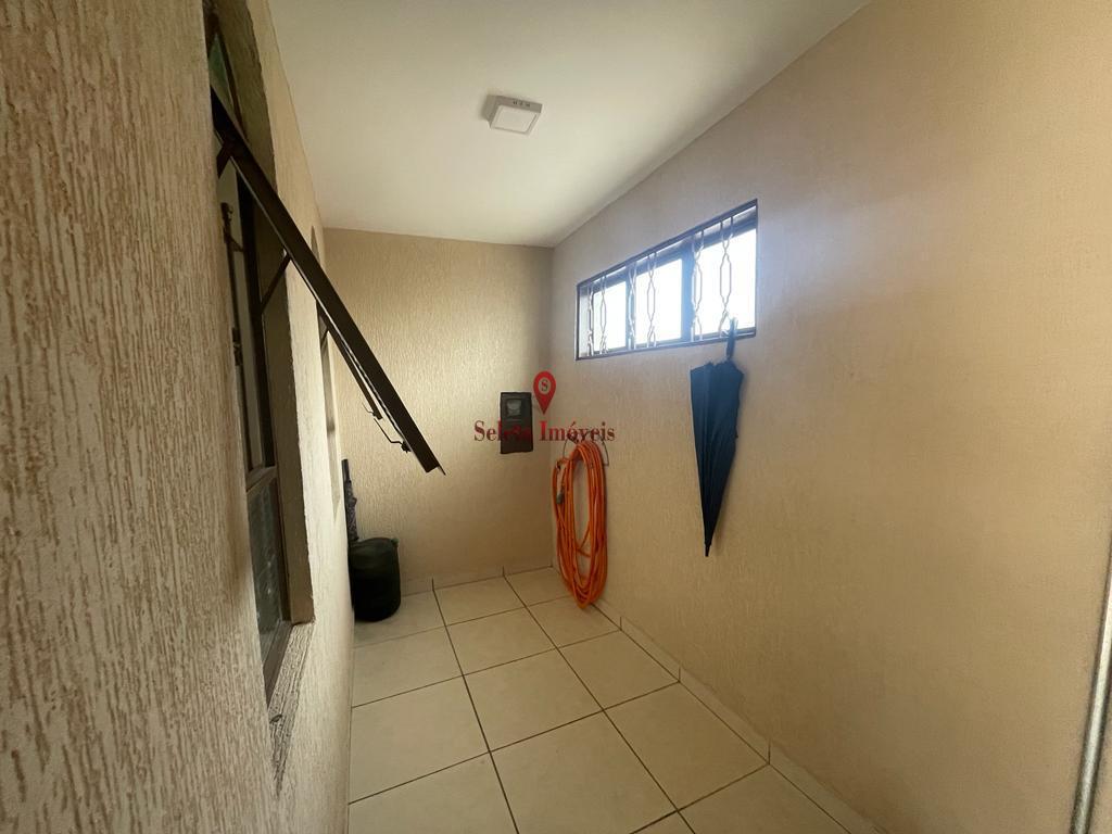 Casa à venda com 4 quartos, 140m² - Foto 3