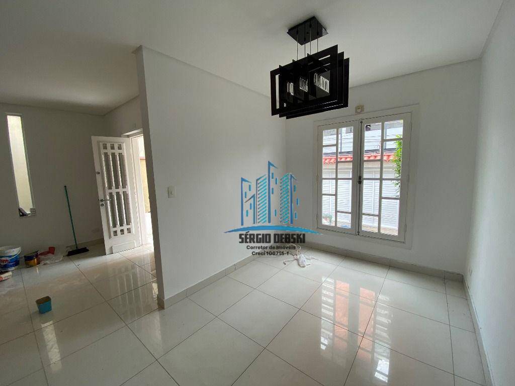 Casa à venda com 3 quartos, 250m² - Foto 1