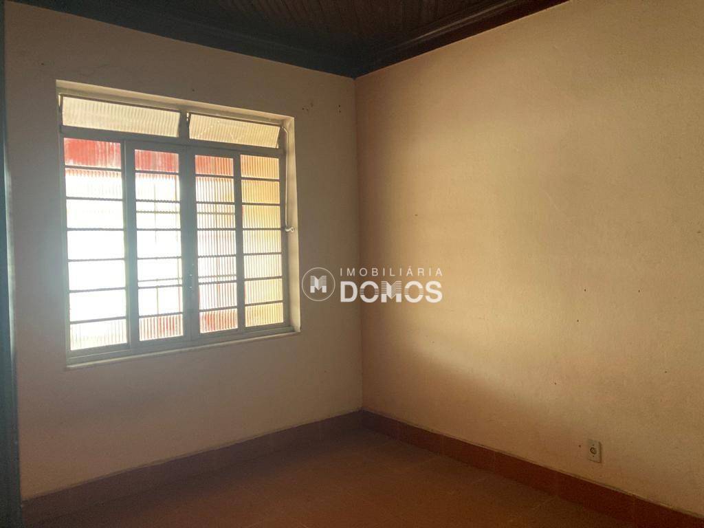 Casa à venda com 3 quartos, 161m² - Foto 4