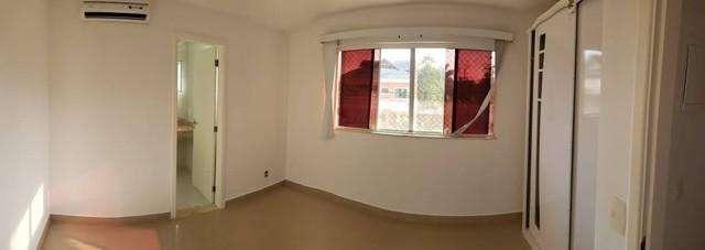 Casa de Condomínio para alugar com 4 quartos, 300m² - Foto 14