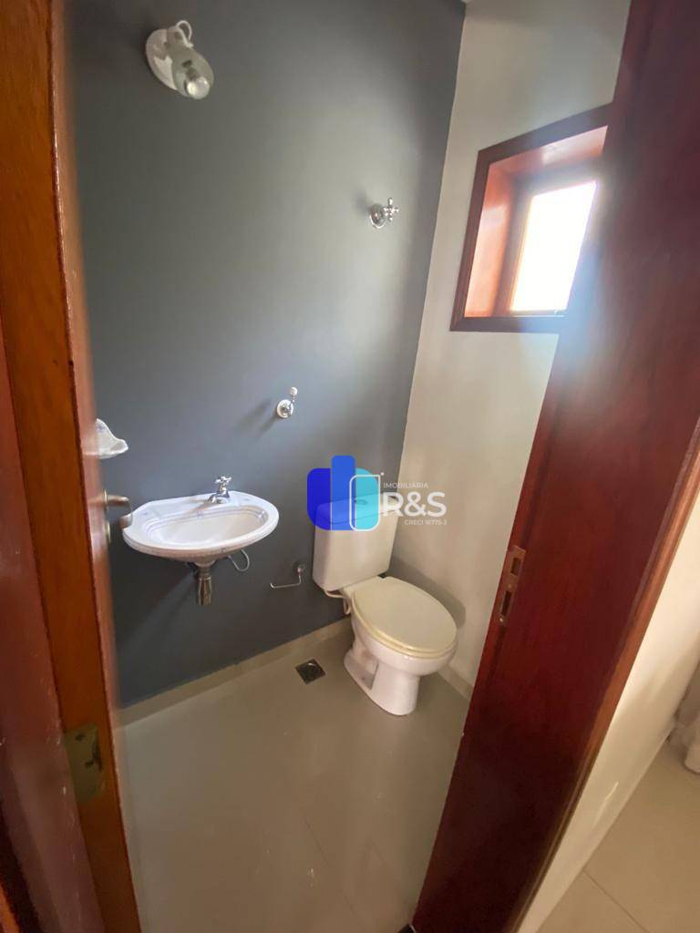 Casa de Condomínio à venda e aluguel com 3 quartos, 246m² - Foto 9