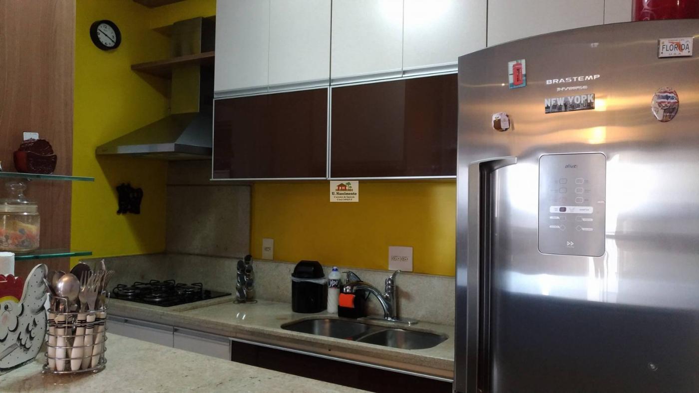 Apartamento à venda com 2 quartos, 72m² - Foto 1