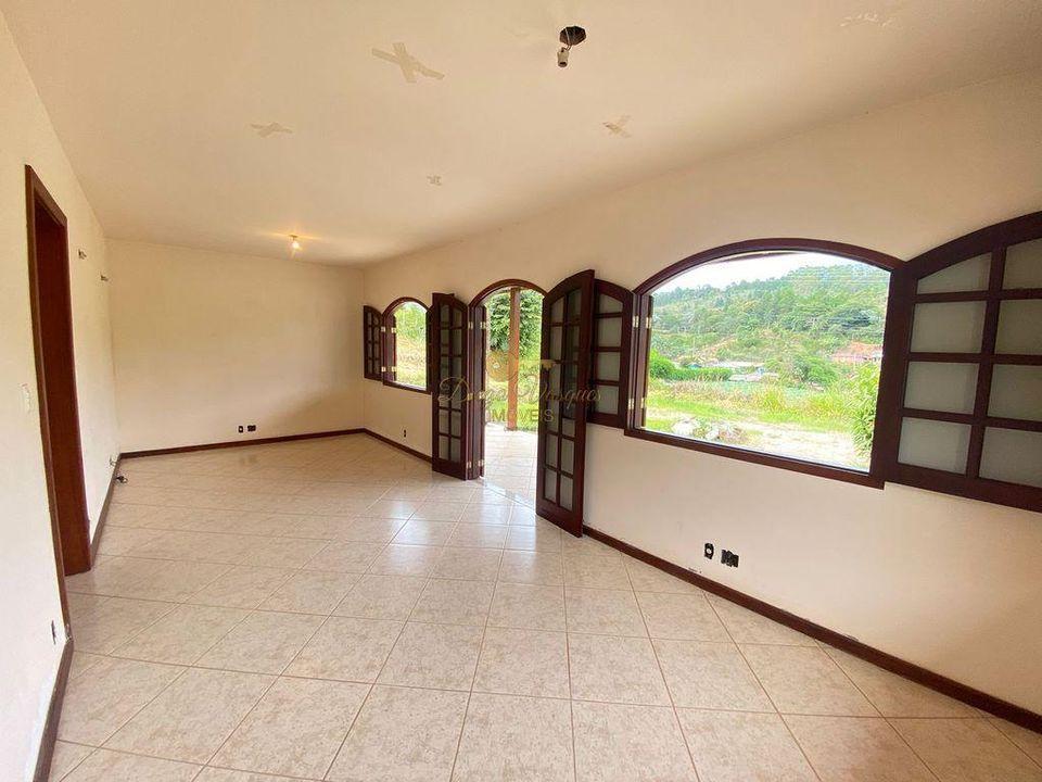 Casa à venda com 2 quartos, 600m² - Foto 8