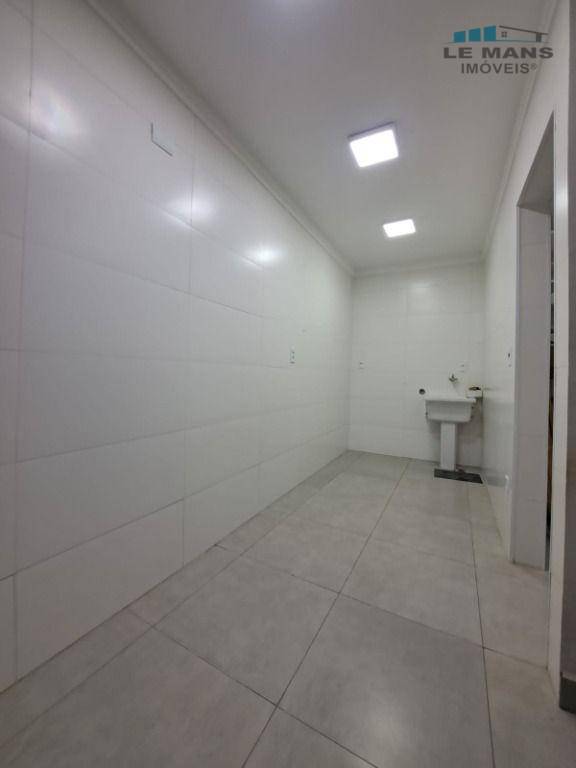 Casa à venda e aluguel com 3 quartos, 185m² - Foto 15