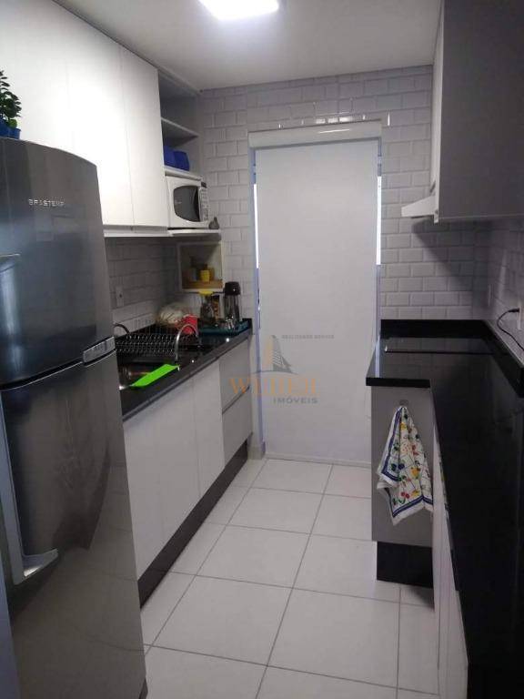 Apartamento à venda com 2 quartos, 81m² - Foto 2