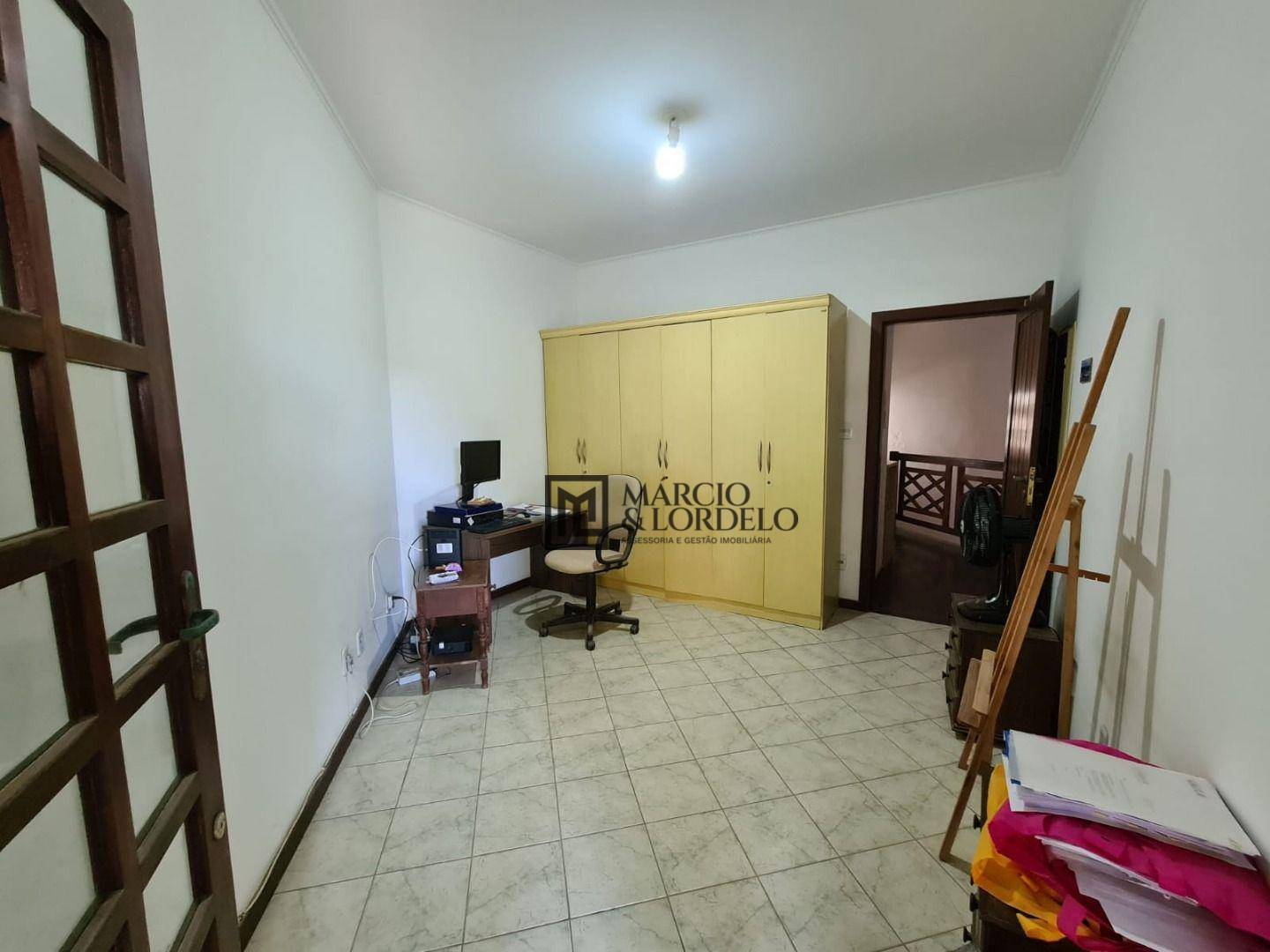 Casa à venda com 3 quartos, 194m² - Foto 14