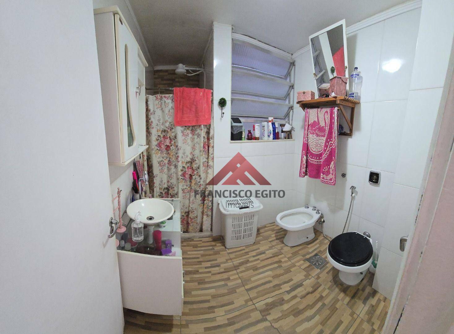 Apartamento à venda com 2 quartos, 70m² - Foto 4