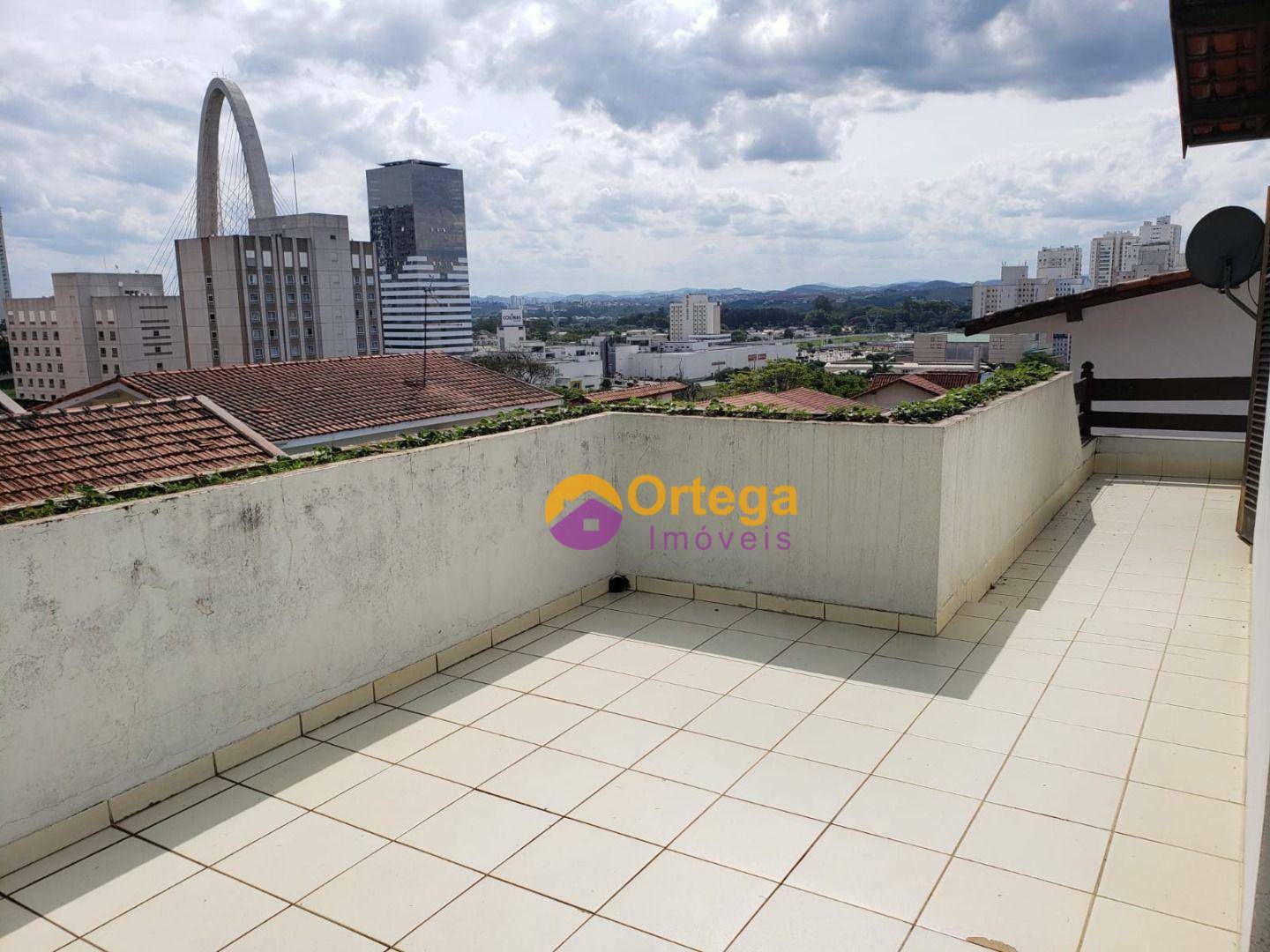 Sobrado para alugar com 5 quartos, 350m² - Foto 3