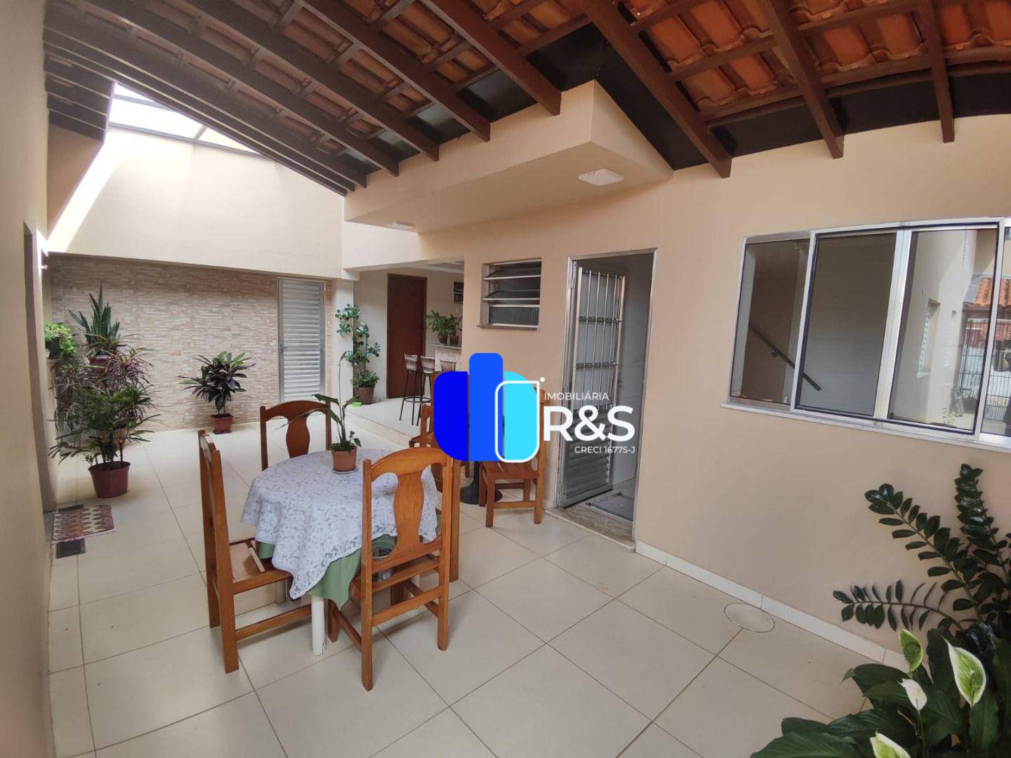 Casa à venda com 5 quartos, 280m² - Foto 12