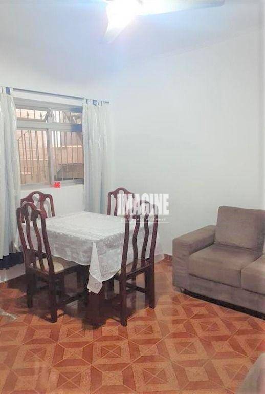 Casa à venda com 3 quartos, 180m² - Foto 1