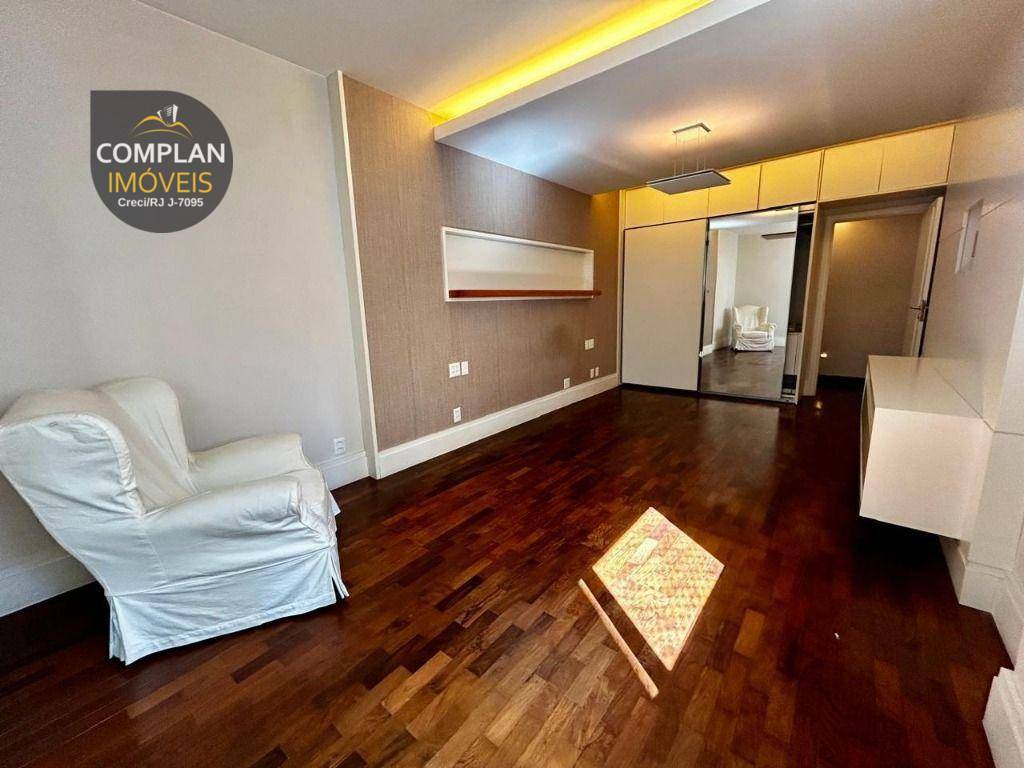 Apartamento à venda com 4 quartos, 232m² - Foto 21