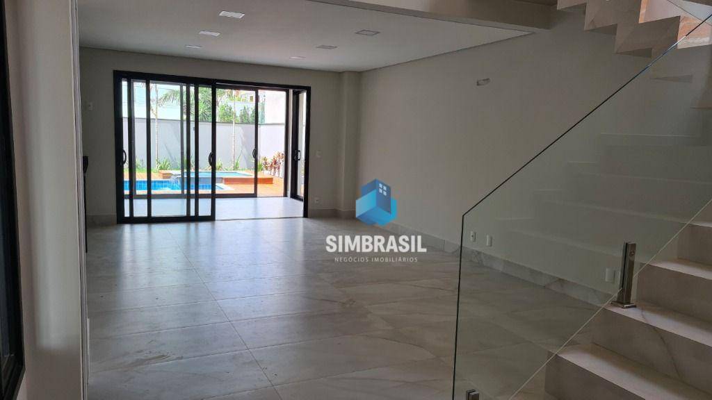 Casa à venda com 3 quartos, 246m² - Foto 30