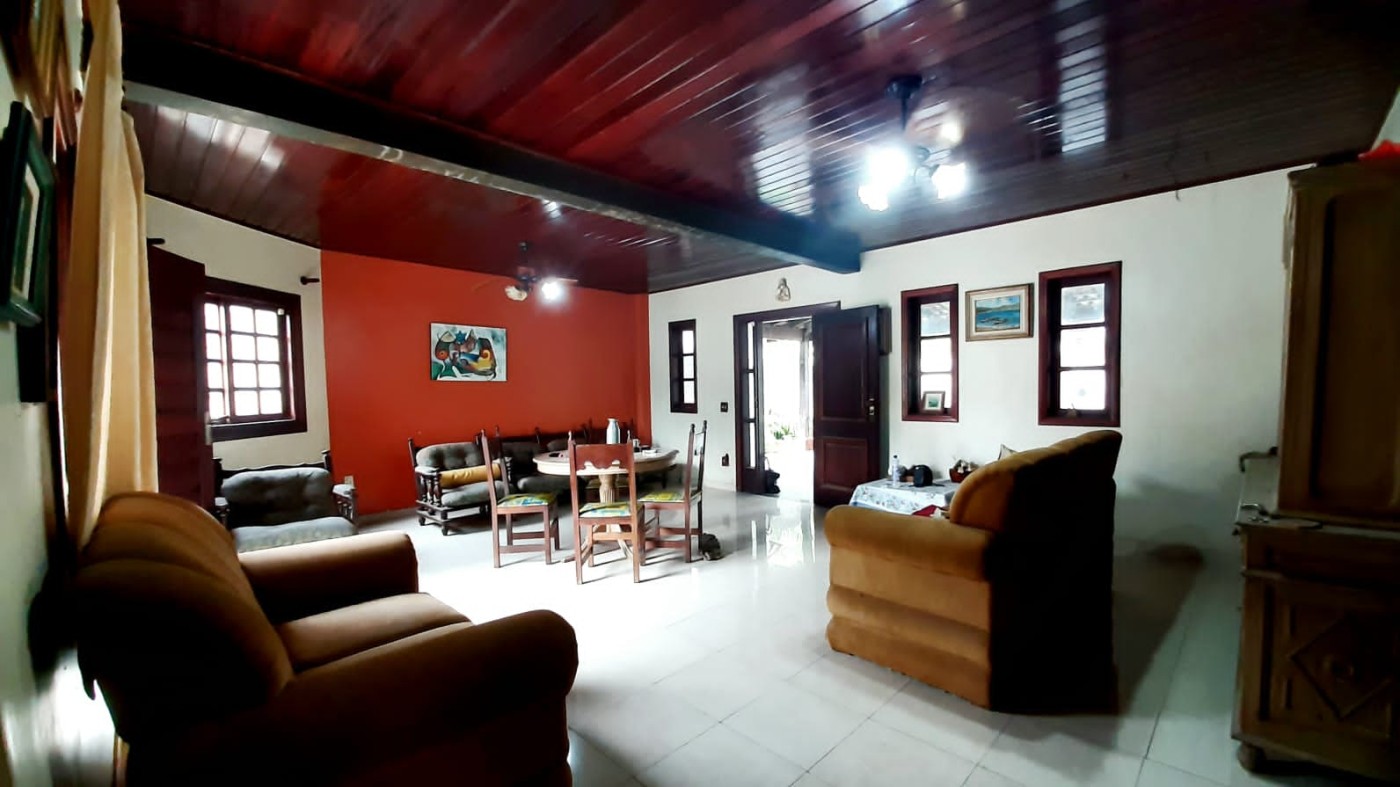 Casa à venda com 4 quartos, 480m² - Foto 2