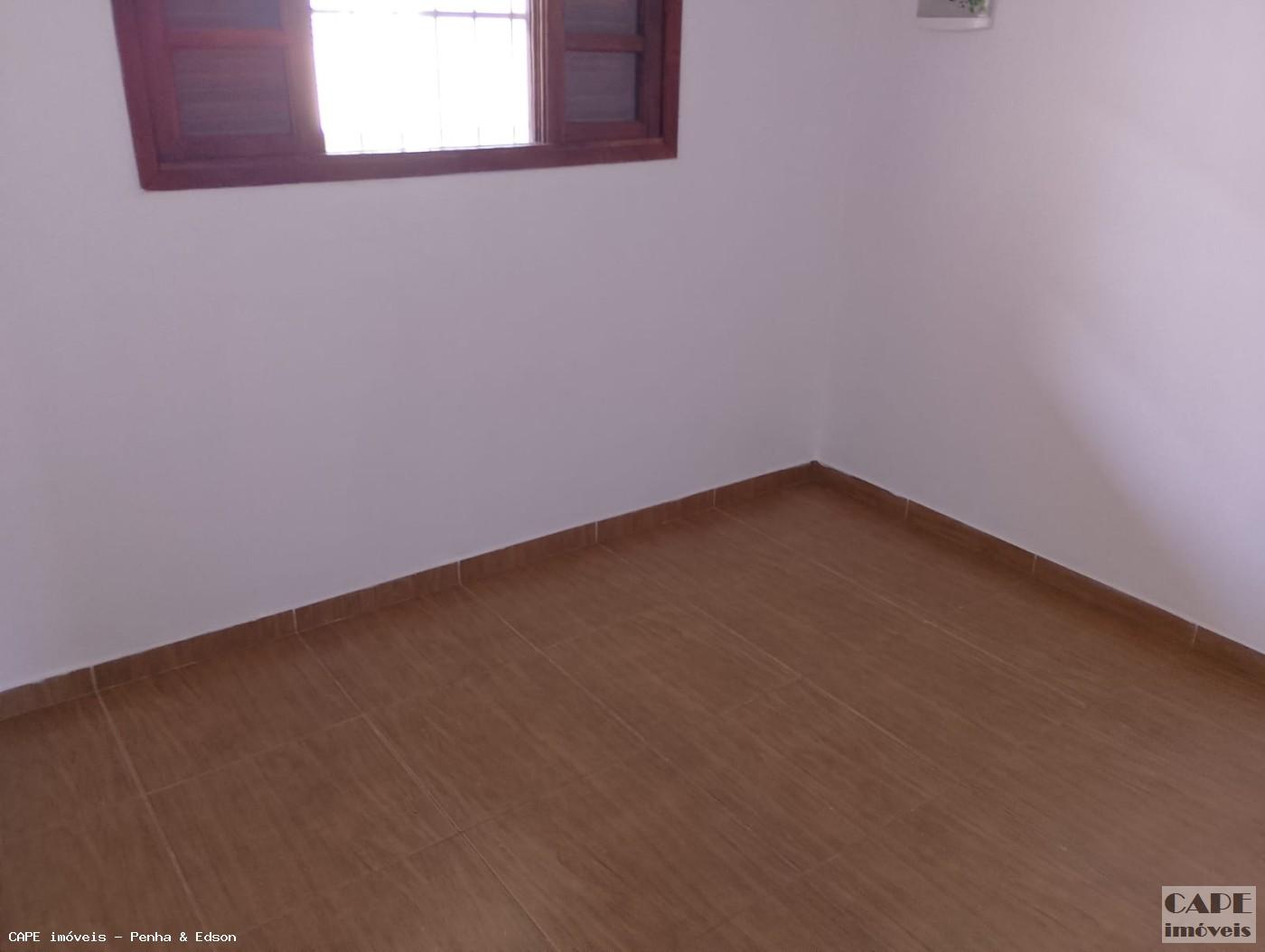 Casa para alugar com 2 quartos, 45m² - Foto 7