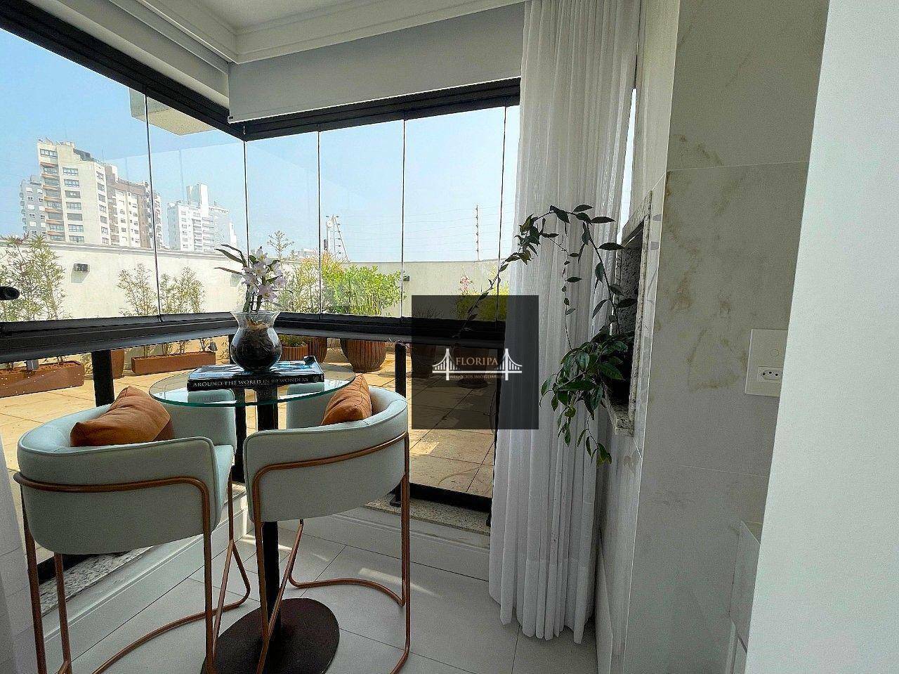 Apartamento à venda com 2 quartos, 64m² - Foto 4