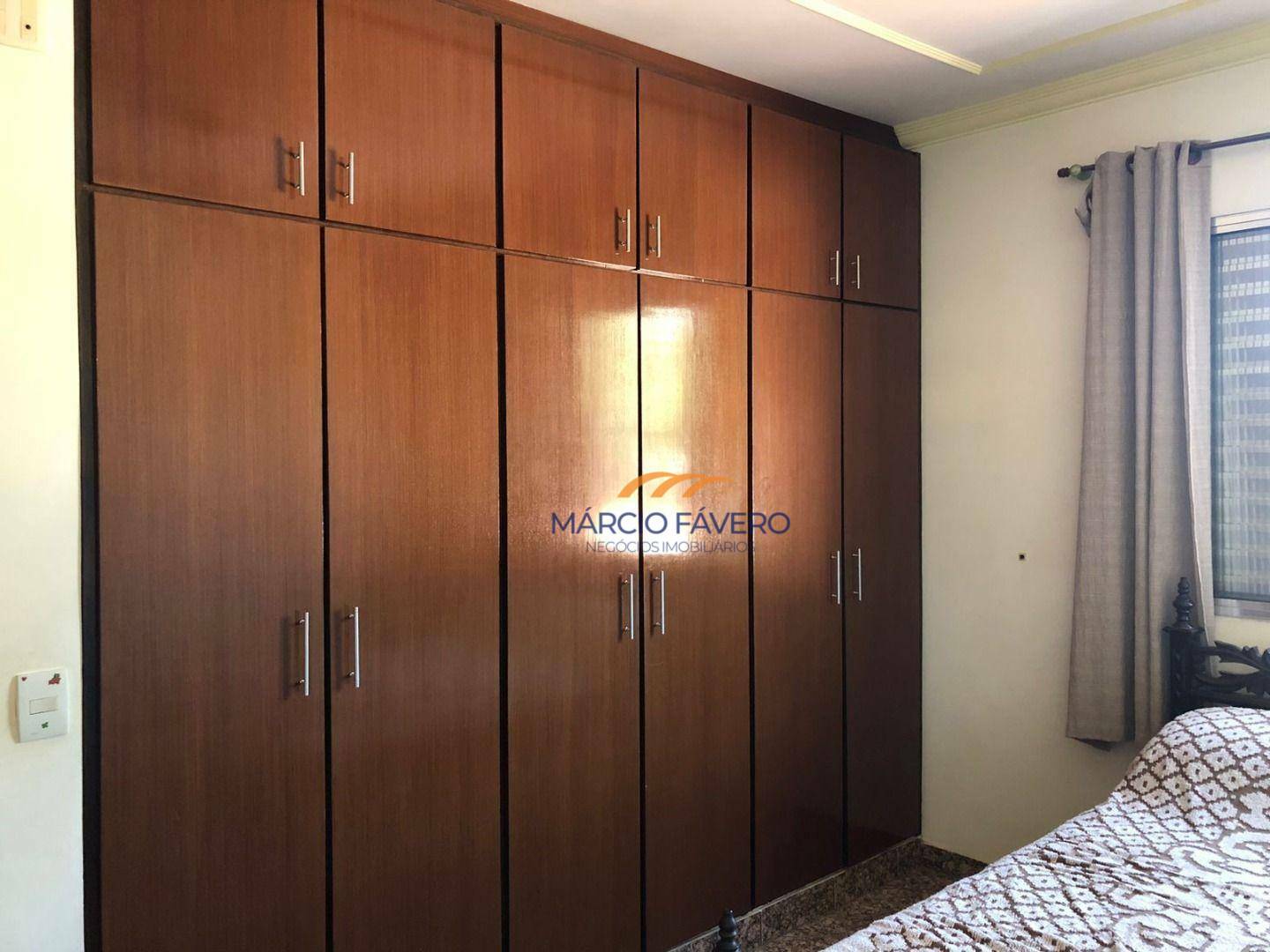 Casa à venda com 4 quartos, 180m² - Foto 17