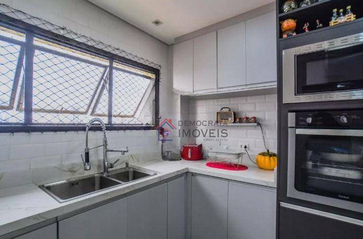 Apartamento à venda com 2 quartos, 68m² - Foto 10