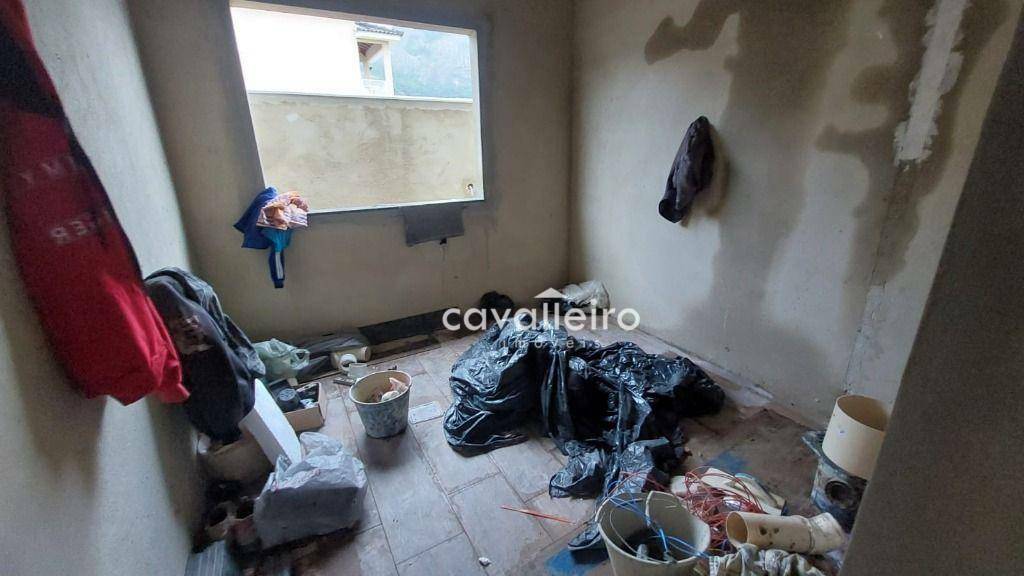 Casa de Condomínio à venda com 3 quartos, 360m² - Foto 32