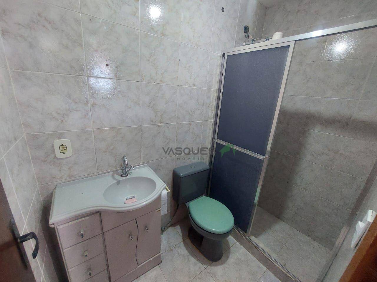 Casa para alugar com 4 quartos, 110m² - Foto 12