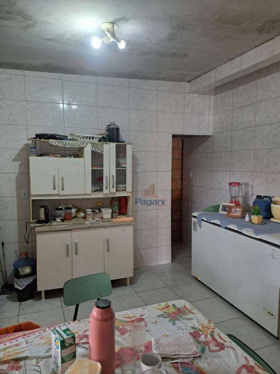 Casa à venda com 4 quartos, 120m² - Foto 4