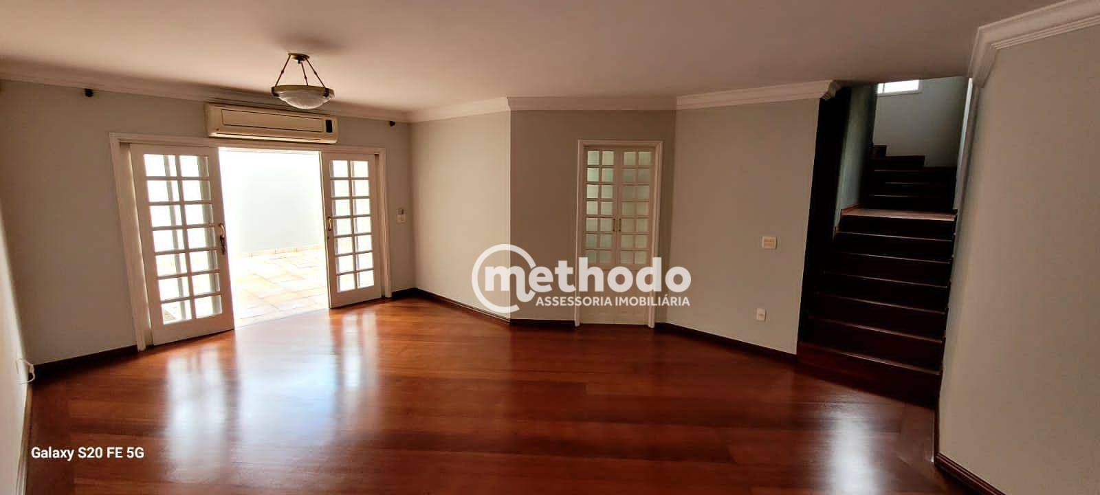 Casa à venda e aluguel com 3 quartos, 214m² - Foto 1