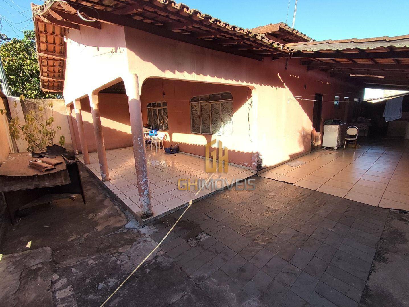 Casa à venda com 4 quartos, 176m² - Foto 4