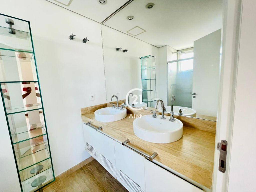 Apartamento à venda com 3 quartos, 215m² - Foto 14