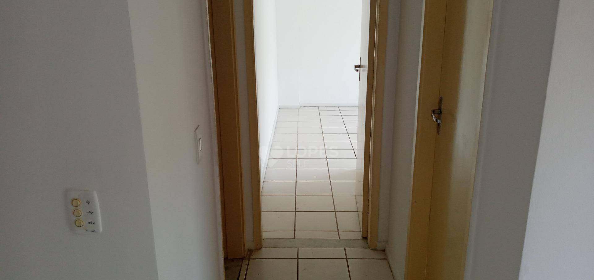 Apartamento à venda com 2 quartos, 69m² - Foto 4