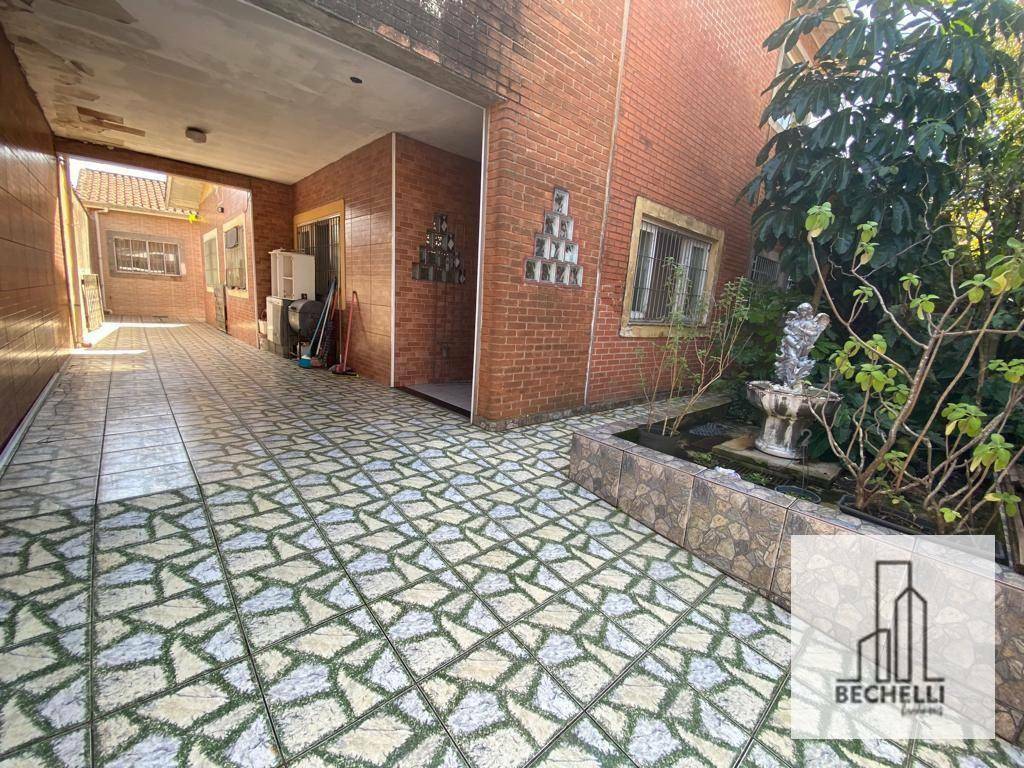 Casa à venda com 5 quartos, 206m² - Foto 1