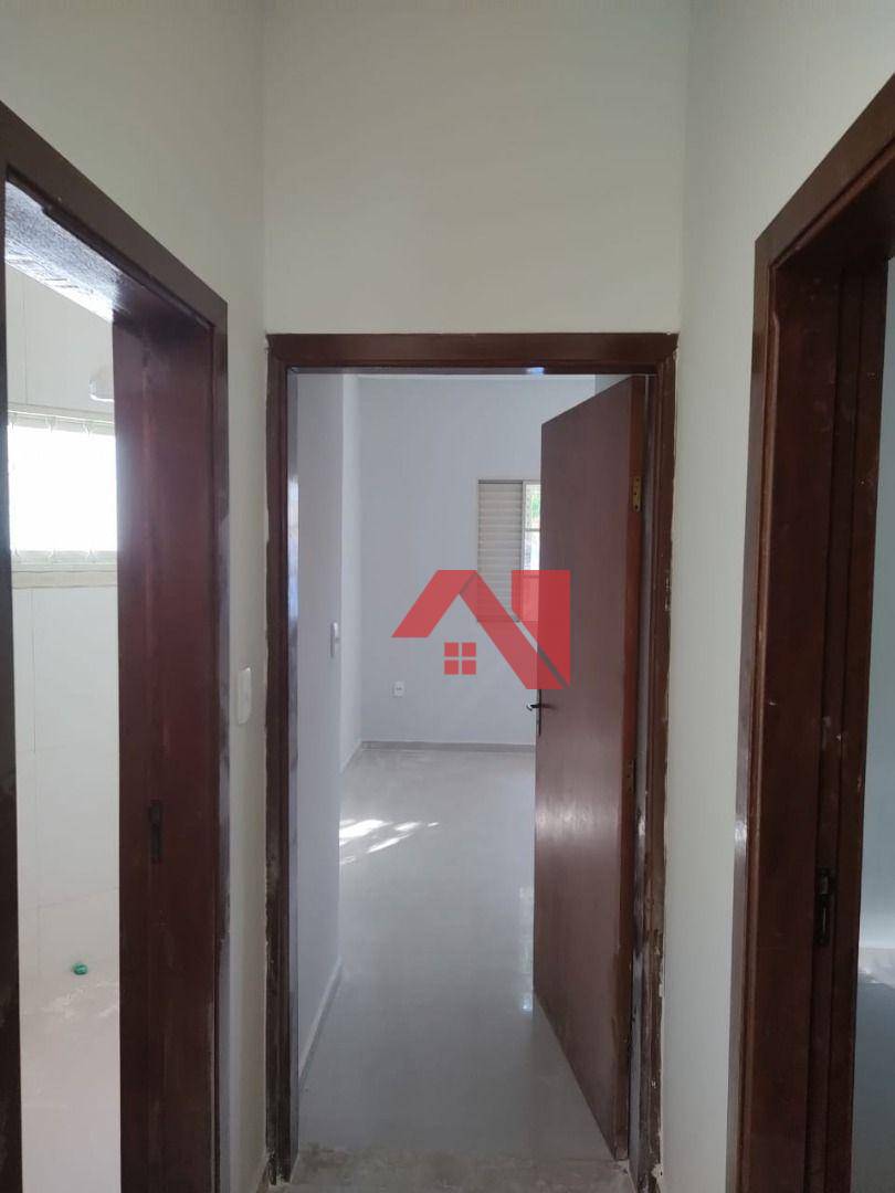 Casa à venda com 3 quartos, 100m² - Foto 4