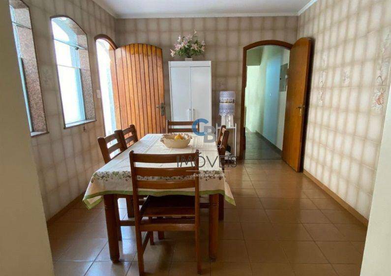 Sobrado à venda com 5 quartos, 182m² - Foto 4