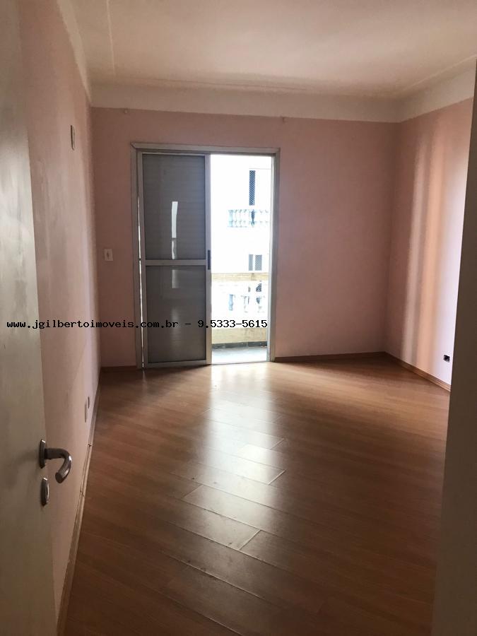 Apartamento à venda com 3 quartos, 102m² - Foto 2