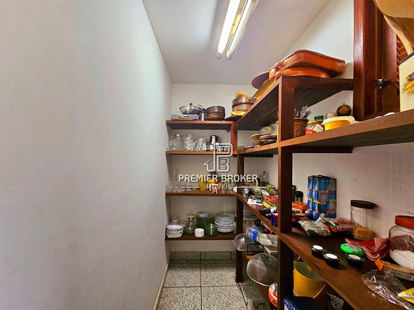 Casa de Condomínio à venda com 6 quartos, 298m² - Foto 65