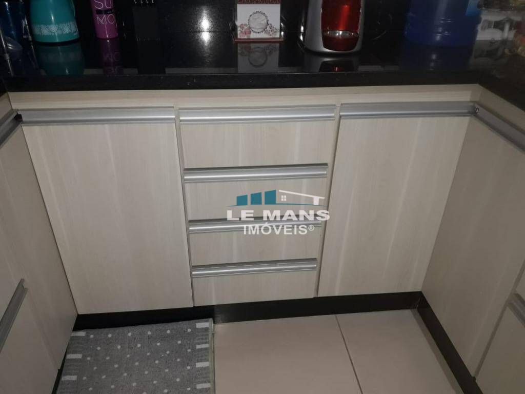 Apartamento à venda com 2 quartos, 83m² - Foto 10