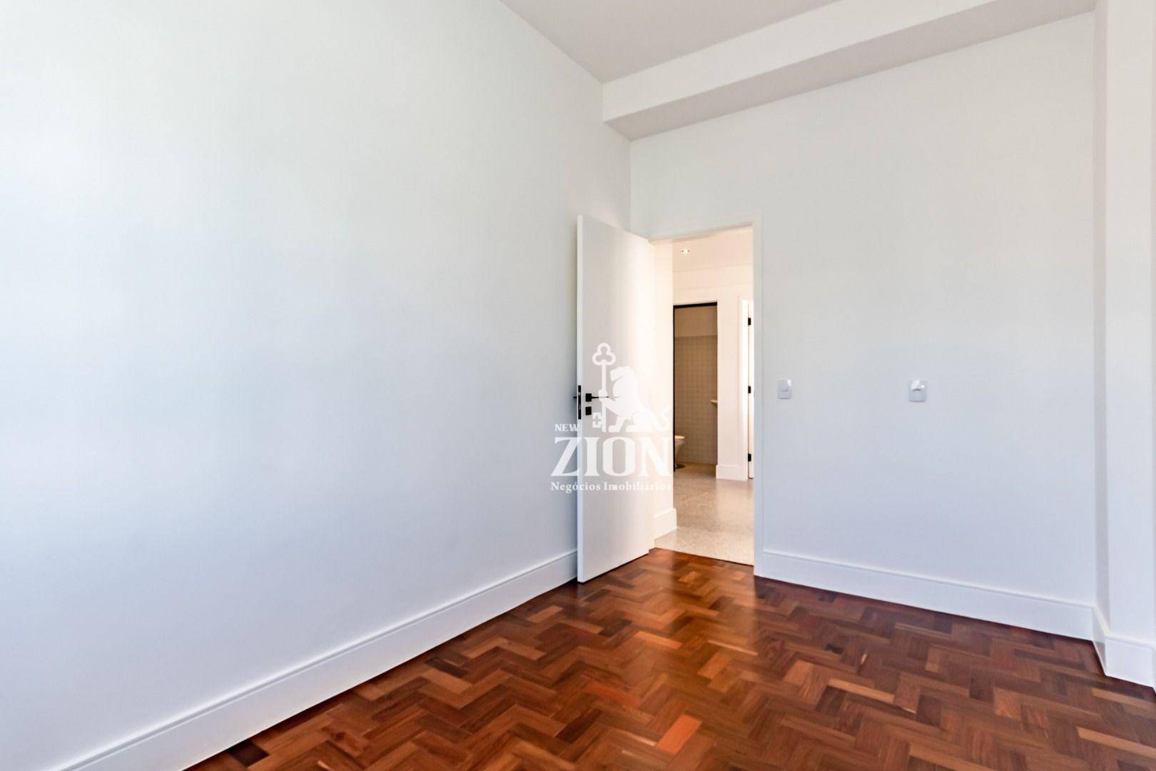 Apartamento à venda com 3 quartos, 212m² - Foto 17