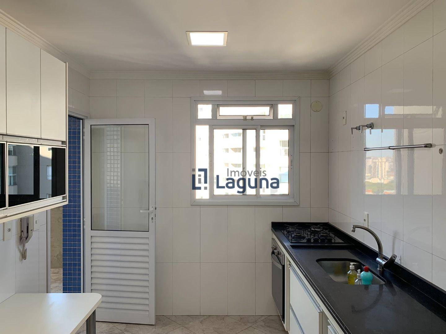 Apartamento à venda com 3 quartos, 158m² - Foto 7