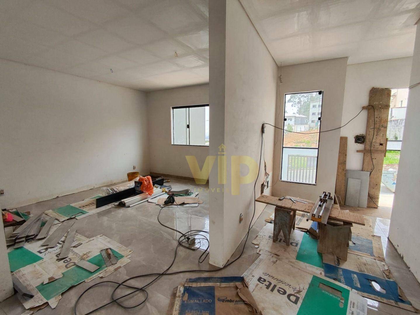 Casa à venda com 3 quartos, 200m² - Foto 4