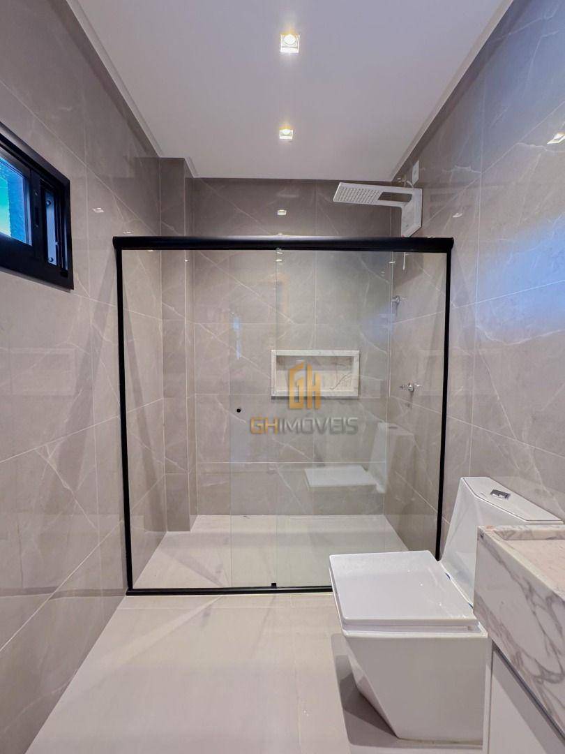 Casa de Condomínio à venda com 4 quartos, 235m² - Foto 5