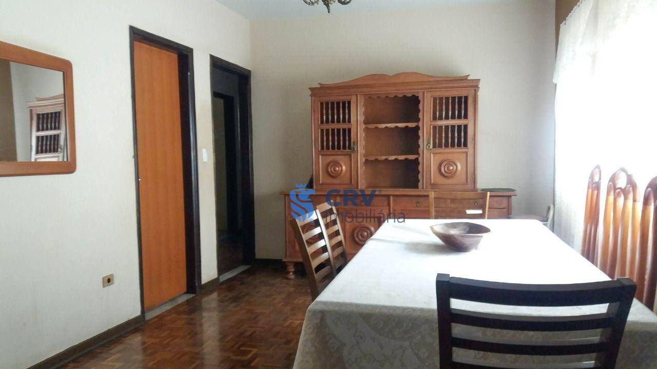 Casa à venda com 3 quartos, 203m² - Foto 2