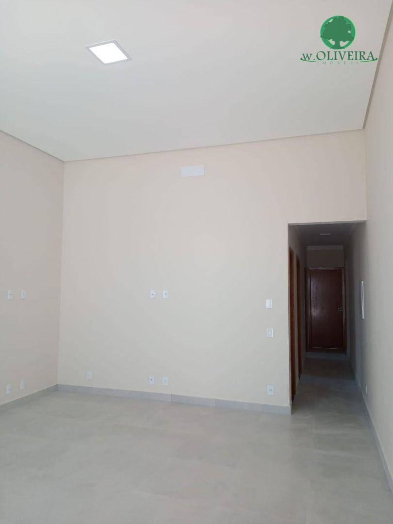 Casa à venda com 3 quartos, 90m² - Foto 2