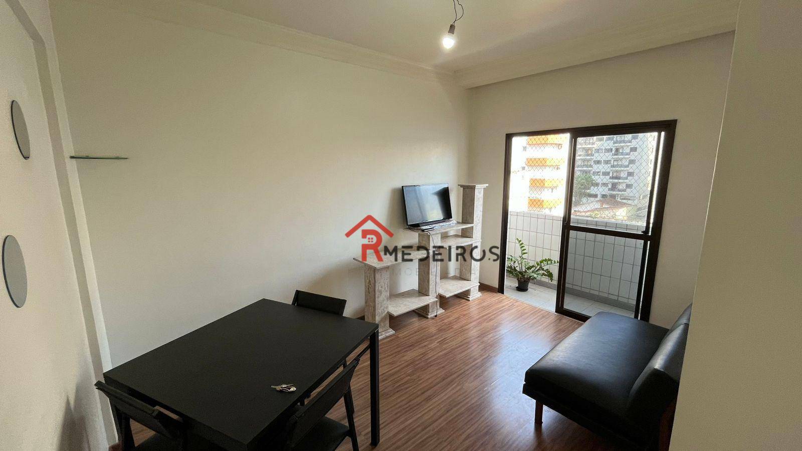 Apartamento à venda com 1 quarto, 45m² - Foto 2