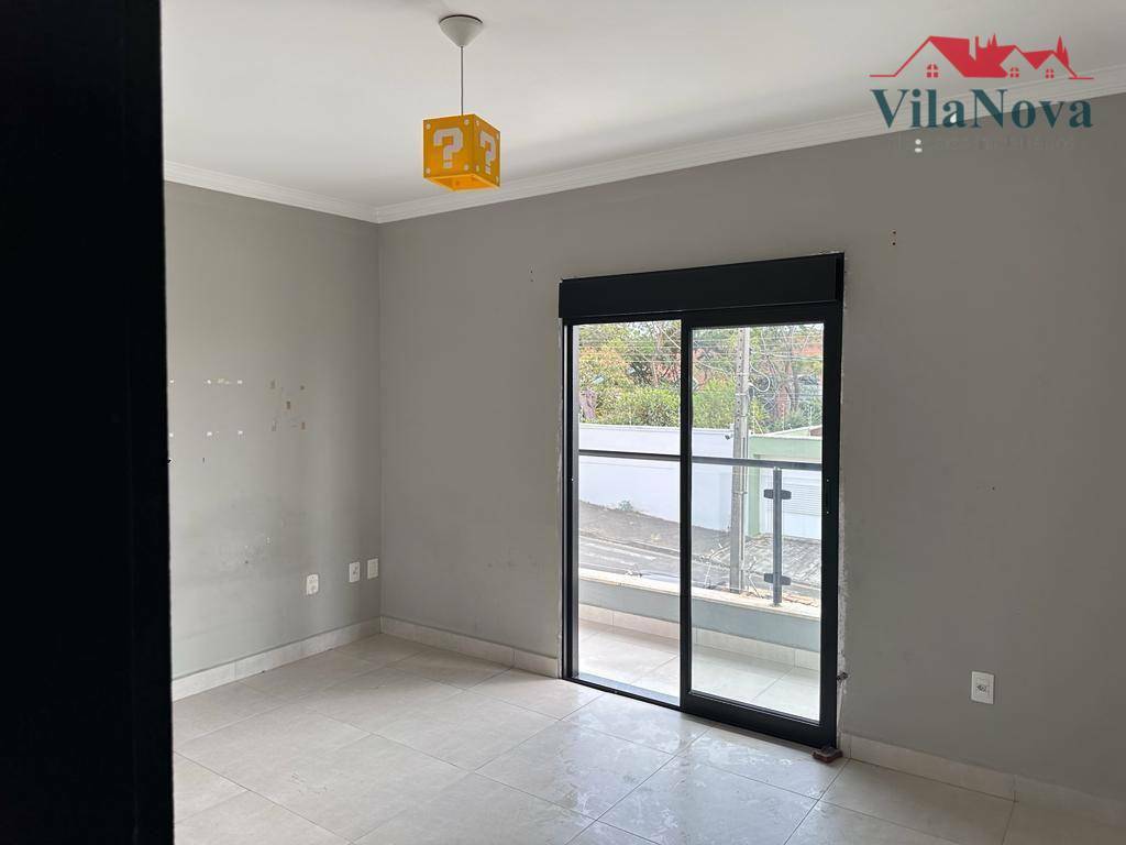 Casa à venda com 3 quartos, 295m² - Foto 2