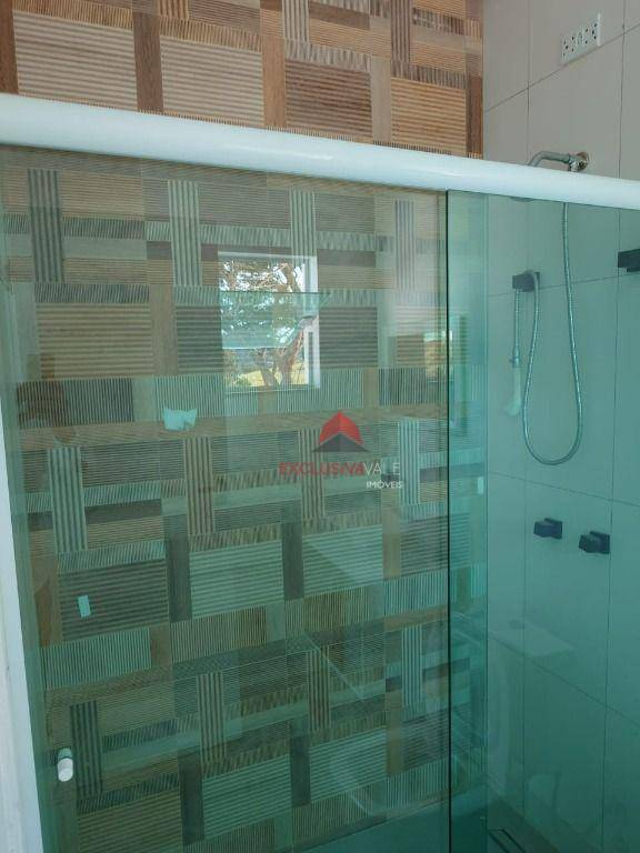 Casa de Condomínio à venda com 5 quartos, 376m² - Foto 47