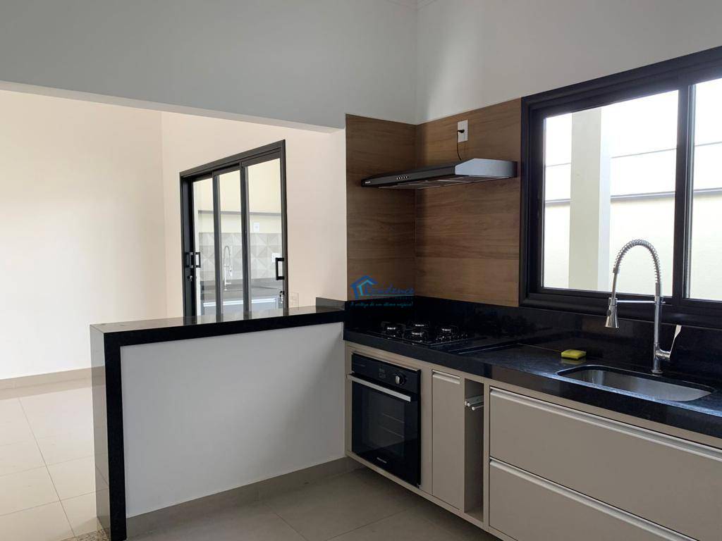 Sobrado à venda com 3 quartos, 169m² - Foto 1