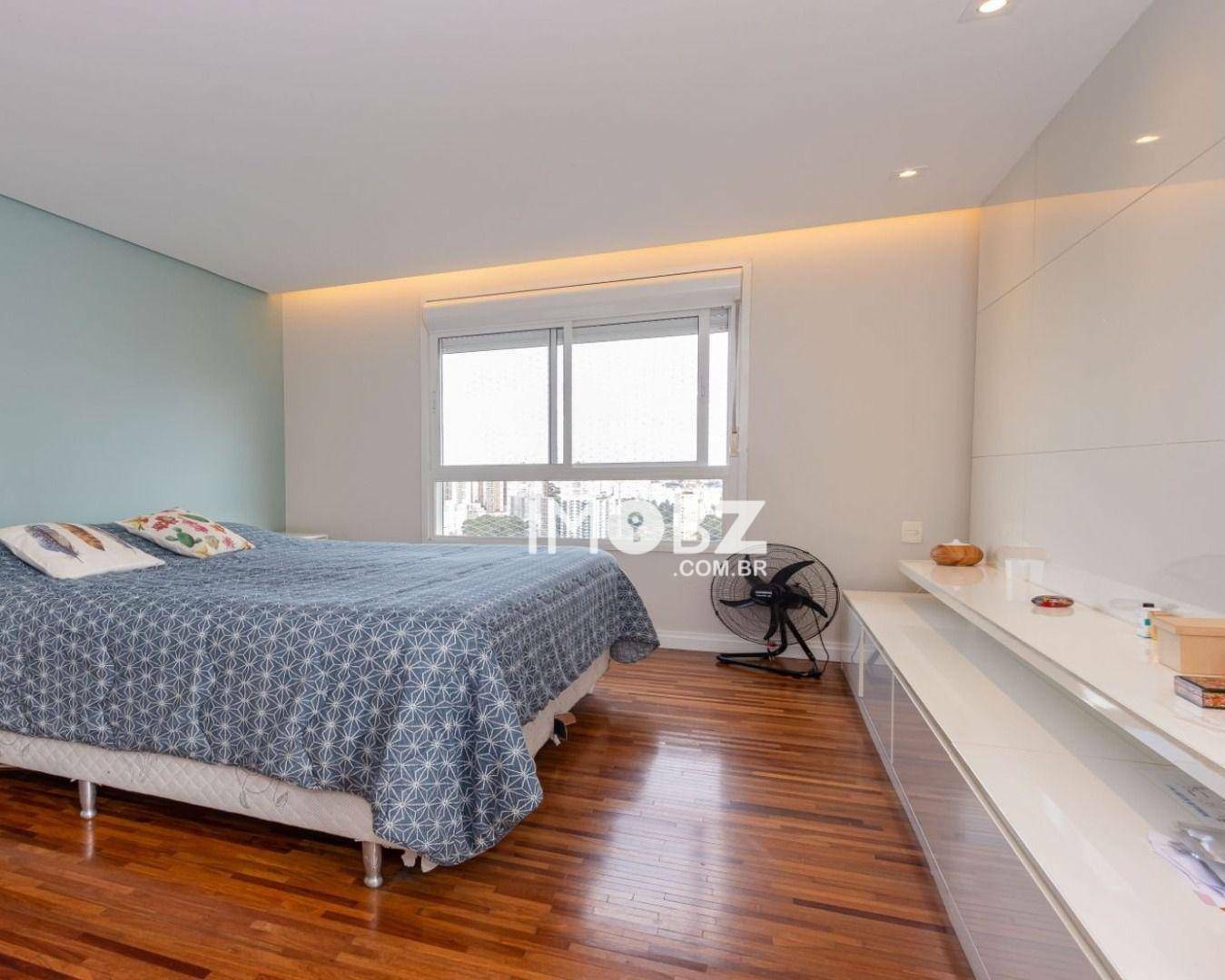 Apartamento à venda com 4 quartos, 223m² - Foto 9