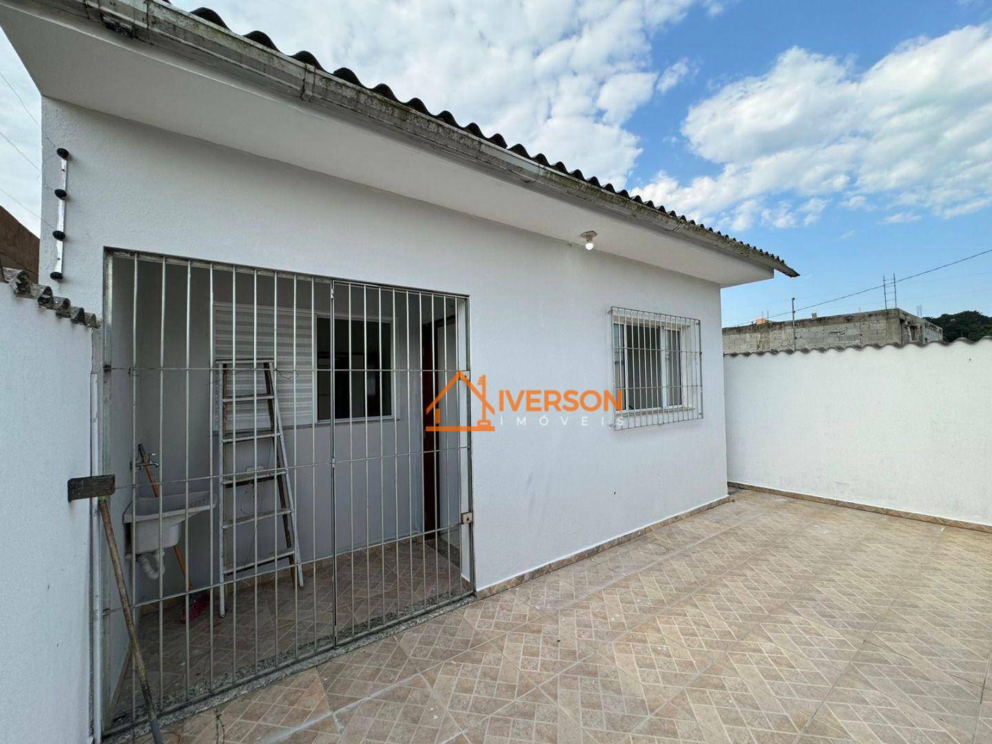 Casa à venda com 2 quartos, 60m² - Foto 14