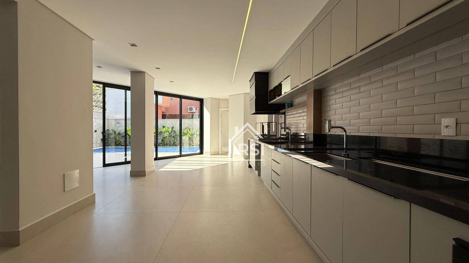 Sobrado, 4 quartos, 407 m² - Foto 1