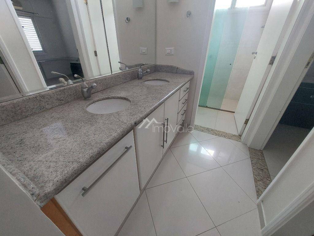 Casa de Condomínio para alugar com 5 quartos, 350m² - Foto 37