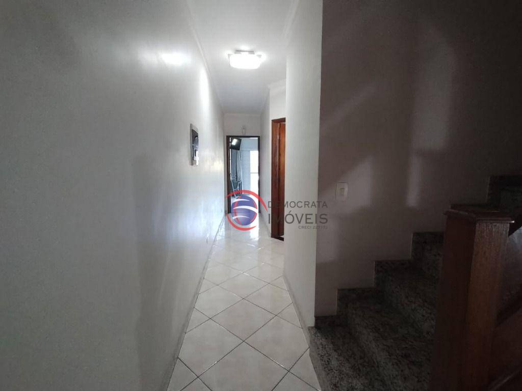 Sobrado à venda com 3 quartos, 249m² - Foto 14