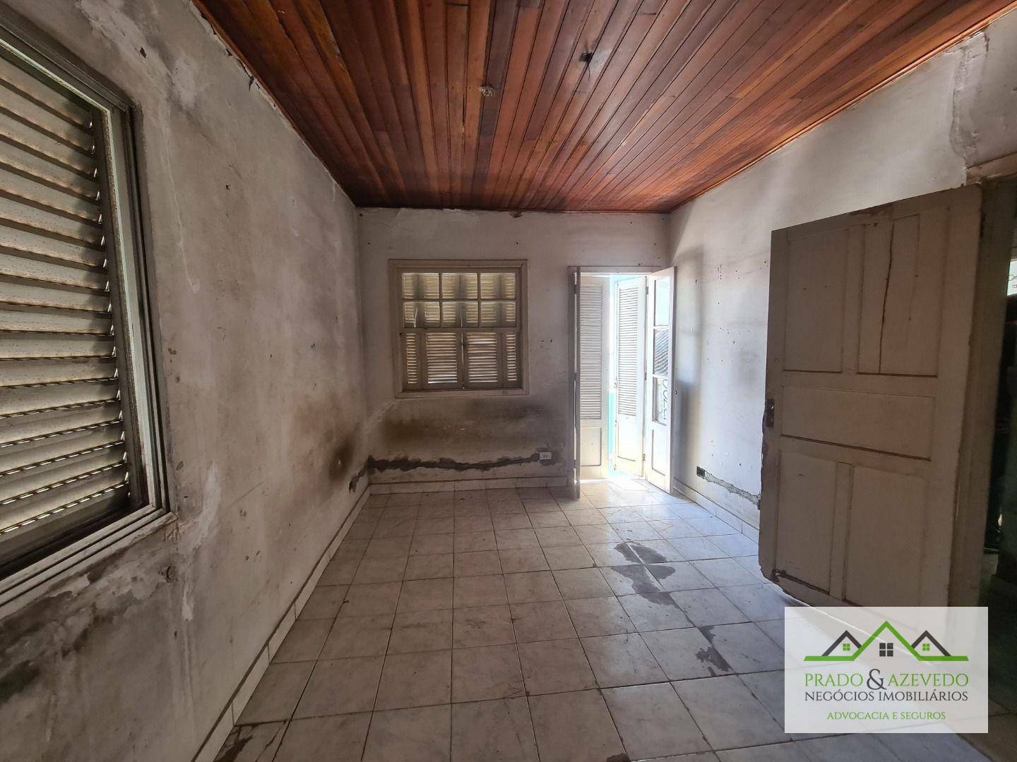 Casa à venda com 4 quartos, 240m² - Foto 14